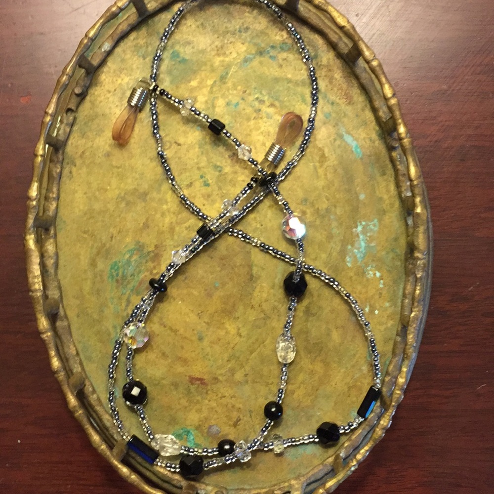 Glasses holder